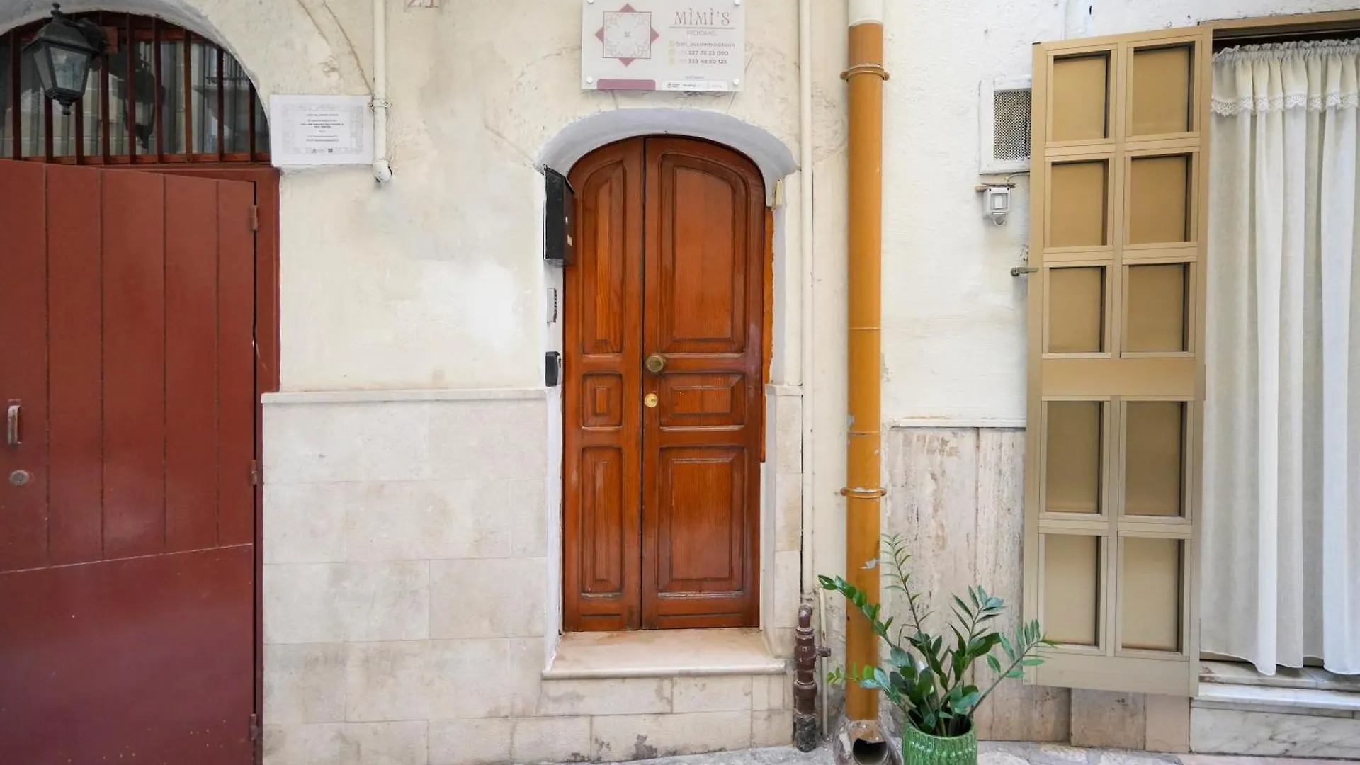 Mimi'S Rooms - Charming Old Town Bari 0*,  Italy