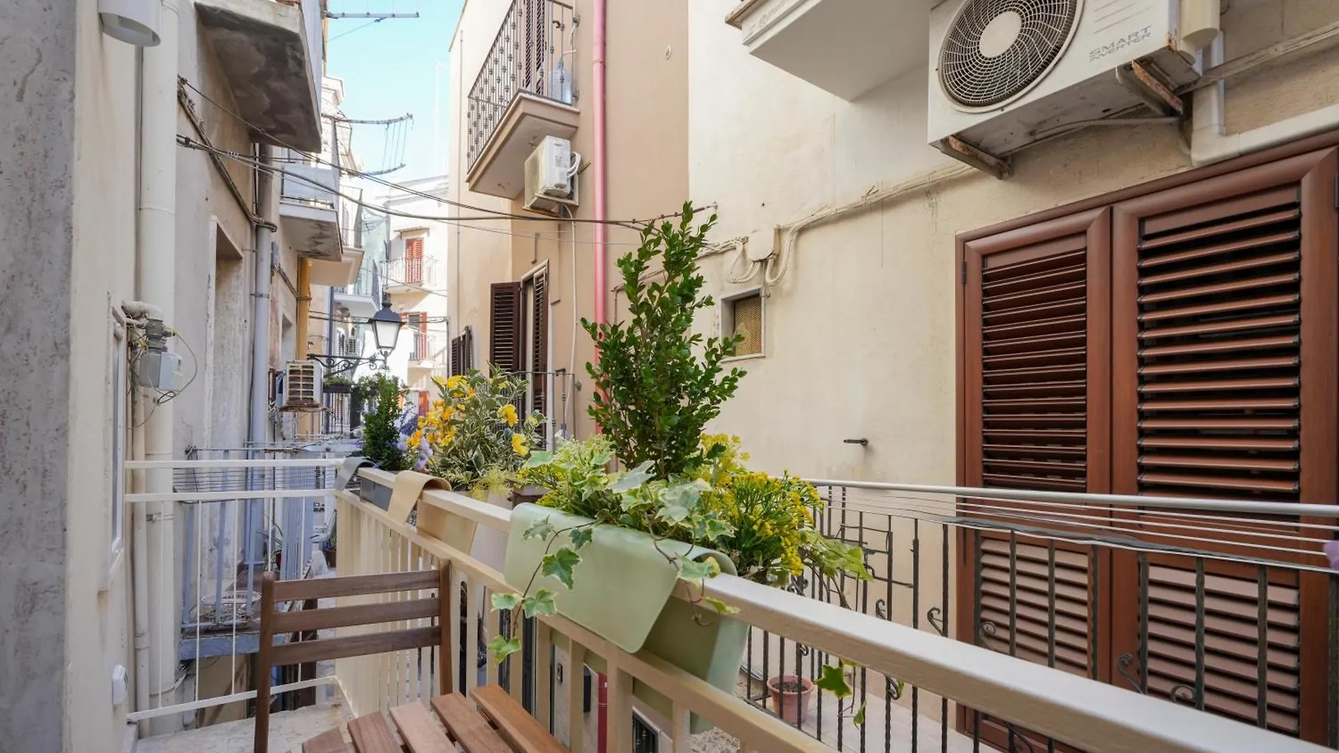 Mimi'S Rooms - Charming Old Town Bari 0*,  Italy